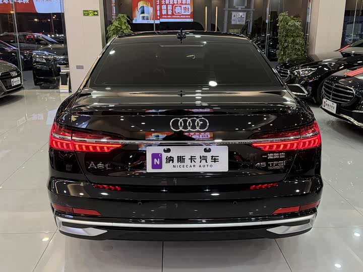 Фото 4 - Audi A6L