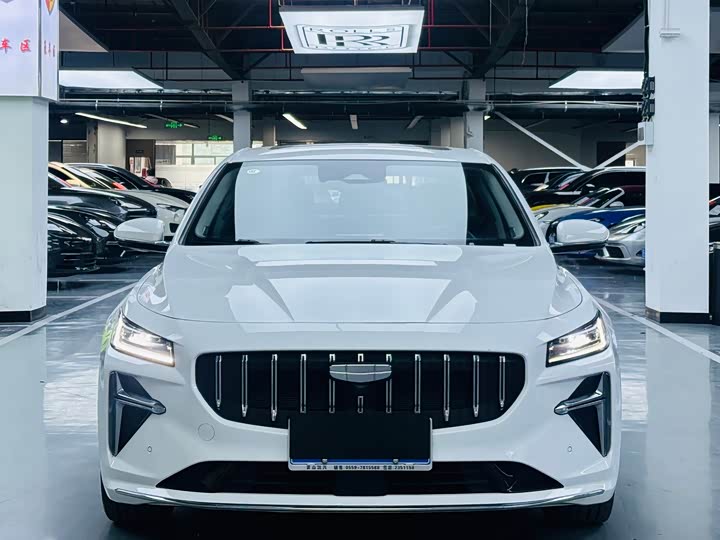 Фото 2 - Geely Preface L