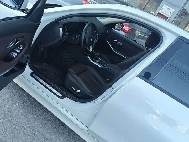 Фото 5 - BMW 3 Series