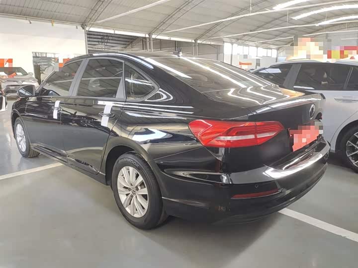 Фото 5 - Volkswagen Lavida