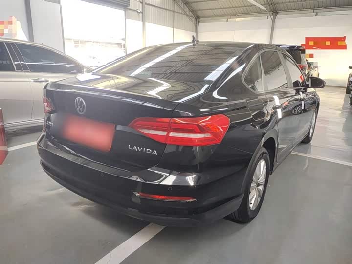 Фото 7 - Volkswagen Lavida