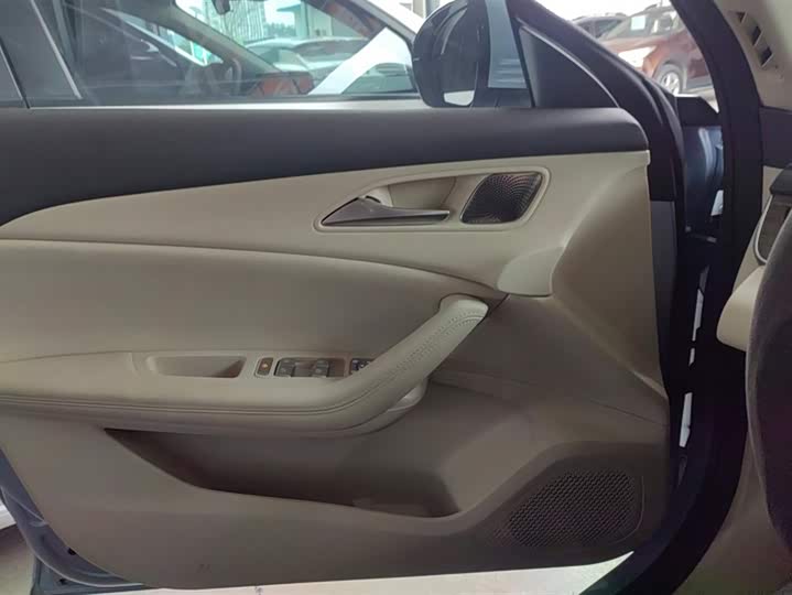 Фото 7 - Dongfeng Forthing Xinghai S7