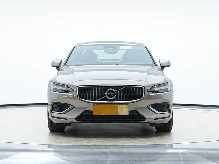 Фото 2 - Volvo S60