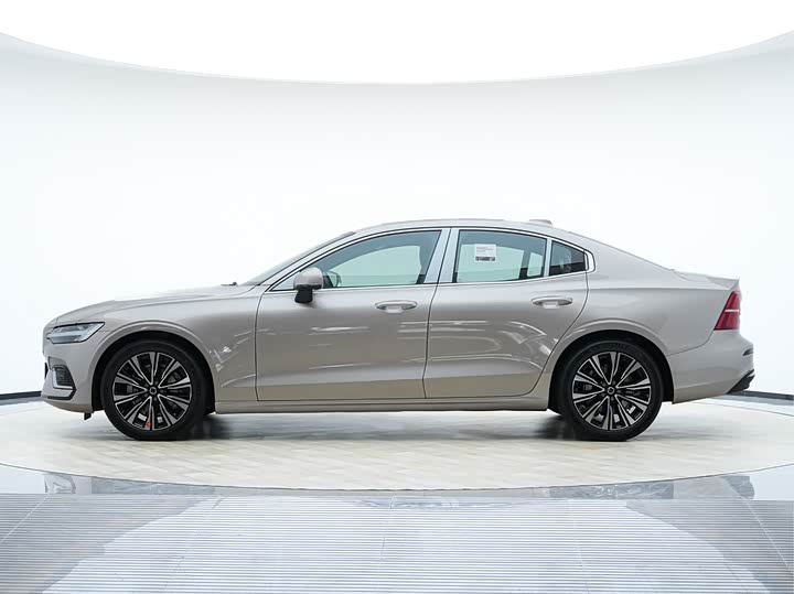 Фото 7 - Volvo S60