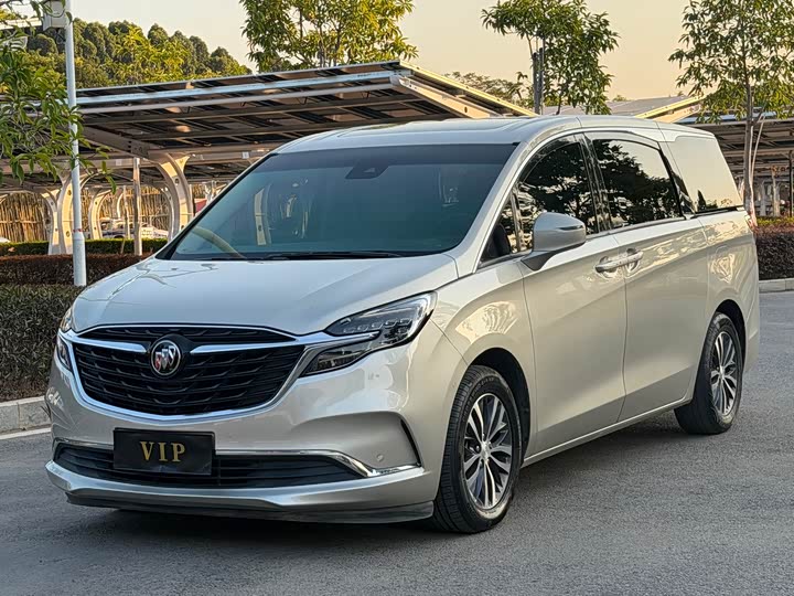 Фото 1 - Buick GL8 ES