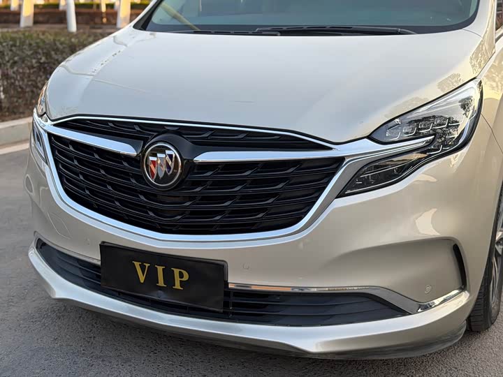 Фото 8 - Buick GL8 ES