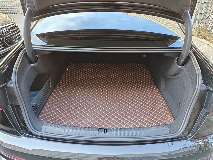 Фото 8 - Audi A6L