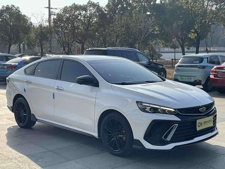 Фото 3 - Geely Binrui