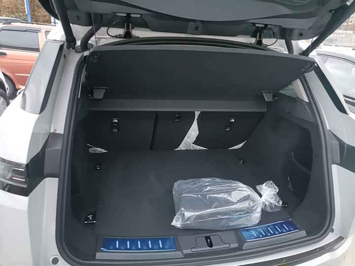 Фото 9 - Land Rover Range Rover Evoque L