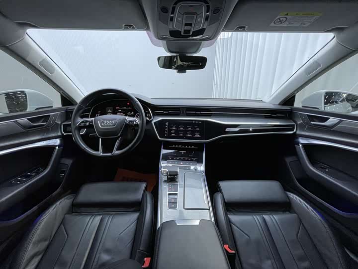 Фото 8 - Audi A7