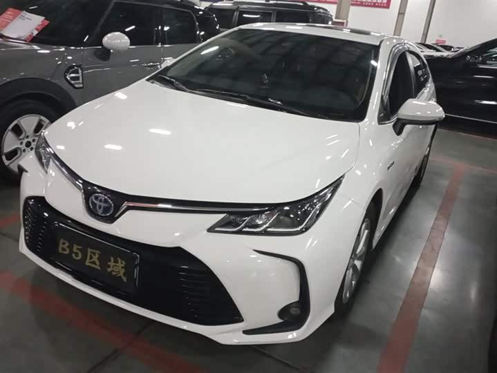 Фото 1 - Toyota Corolla