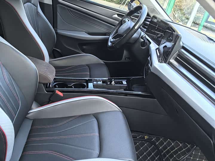 Фото 7 - Volkswagen Lamando L