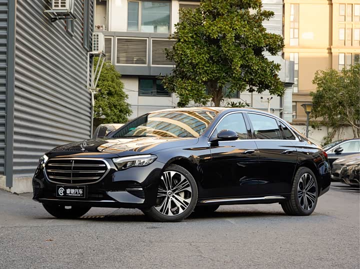 Фото 1 - Mercedes-Benz E-Class Hybrid