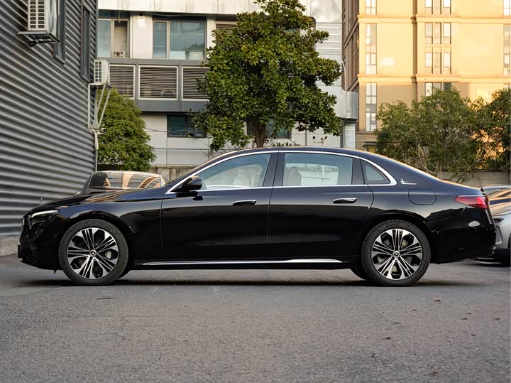 Фото 3 - Mercedes-Benz E-Class Hybrid