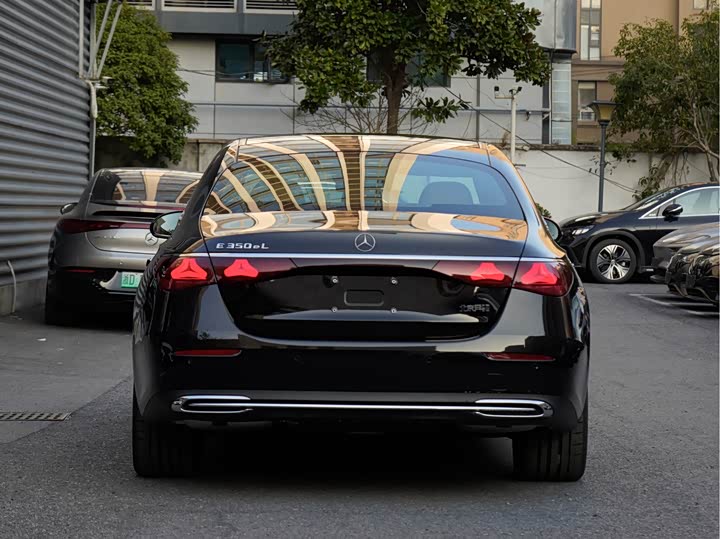 Фото 5 - Mercedes-Benz E-Class Hybrid