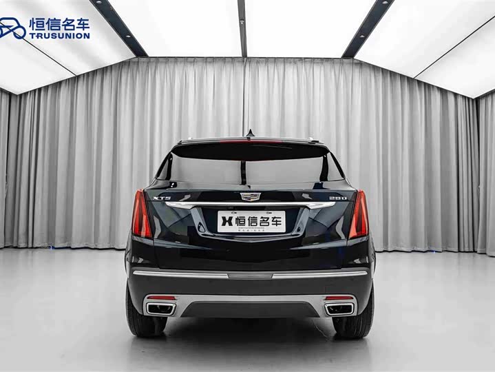 Фото 6 - Cadillac XT5
