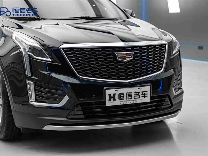 Фото 9 - Cadillac XT5