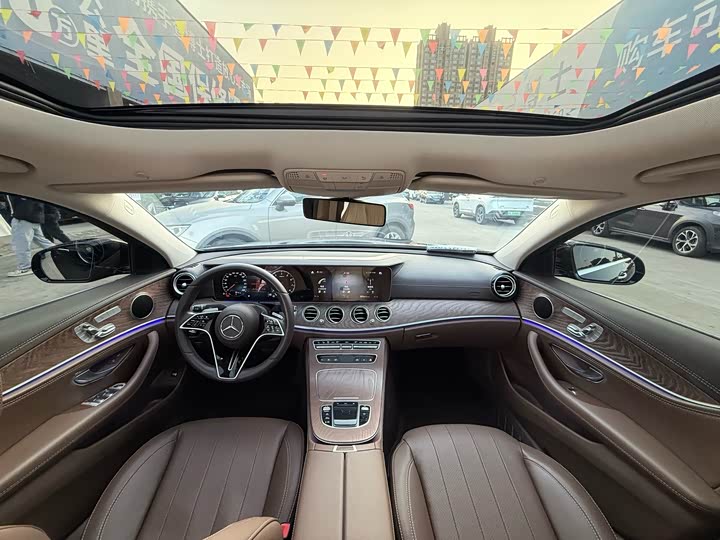 Фото 8 - Mercedes-Benz E-Class