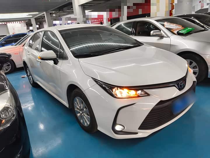 Фото 4 - Toyota Corolla