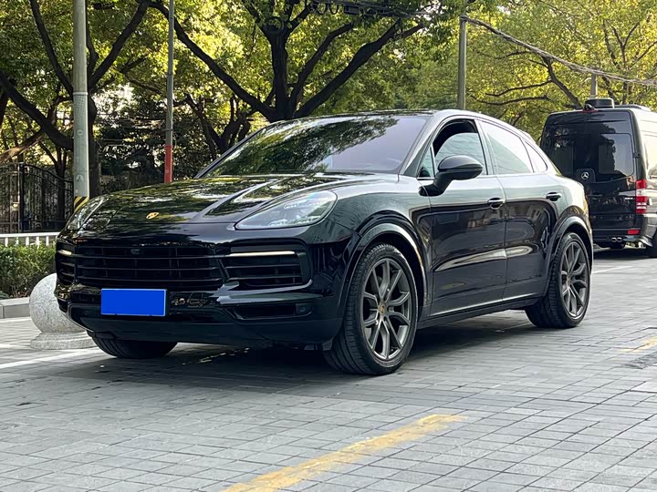 Фото 1 - Porsche Cayenne