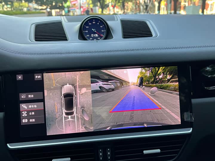 Фото 5 - Porsche Cayenne