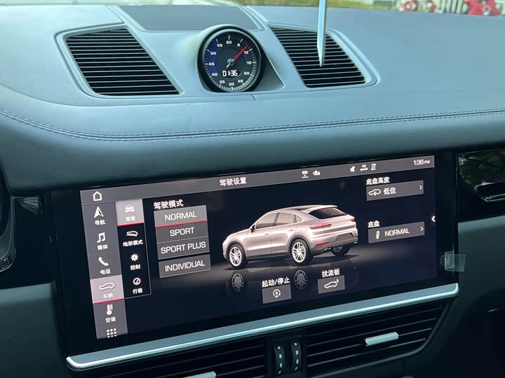 Фото 9 - Porsche Cayenne