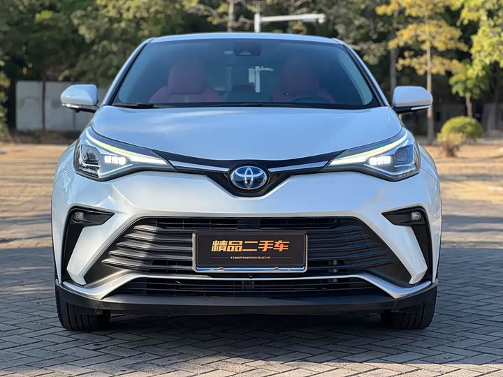 Фото 2 - Toyota Izoa