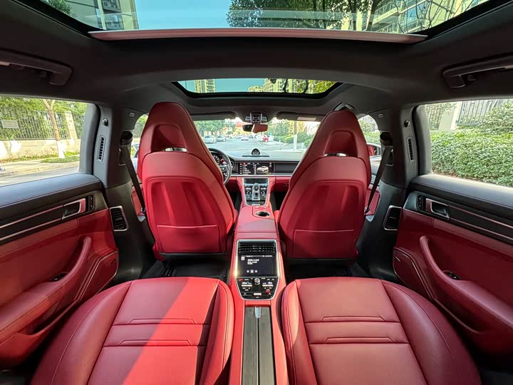 Фото 8 - Porsche Panamera