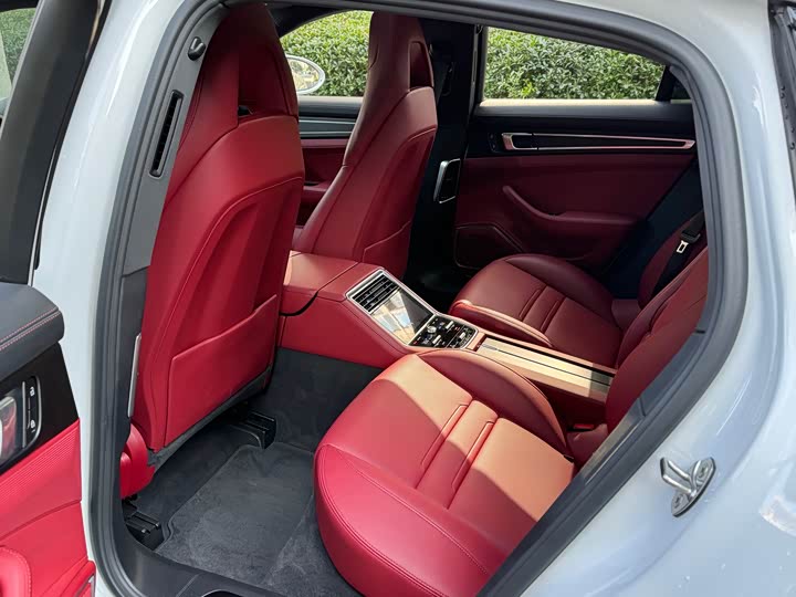 Фото 9 - Porsche Panamera