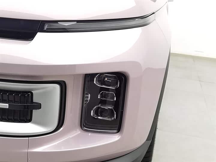 Фото 7 - Geely Icon