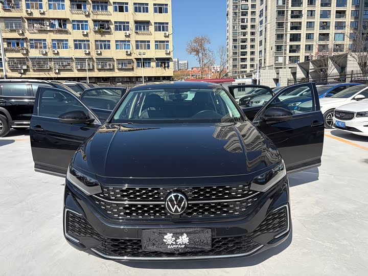 Фото 2 - Volkswagen Passat