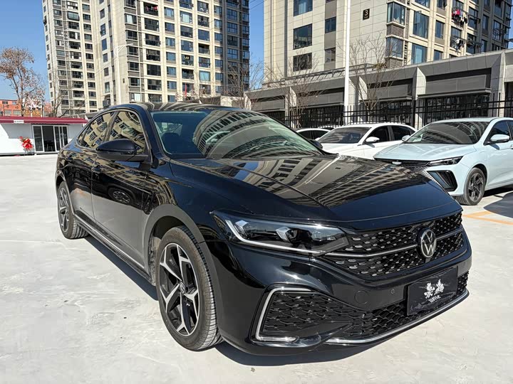 Фото 3 - Volkswagen Passat