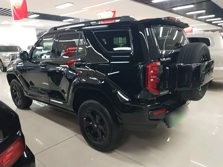 Фото 5 - Tank 400 Hybrid