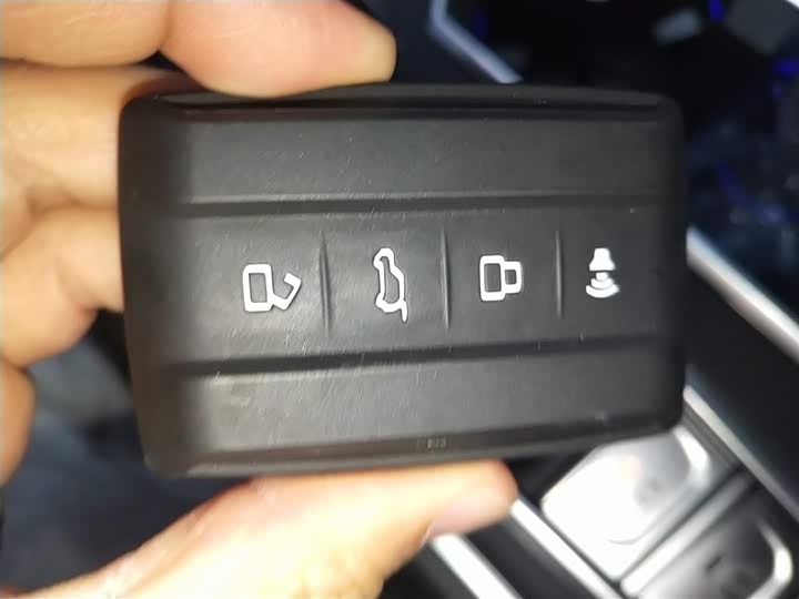 Фото 9 - Tank 400 Hybrid