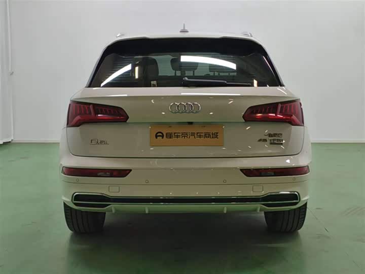 Фото 7 - Audi Q5L