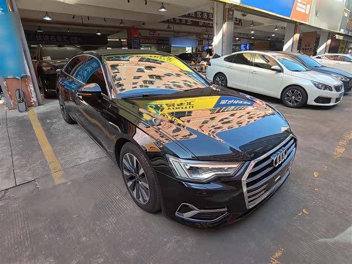 Фото 4 - Audi A6L