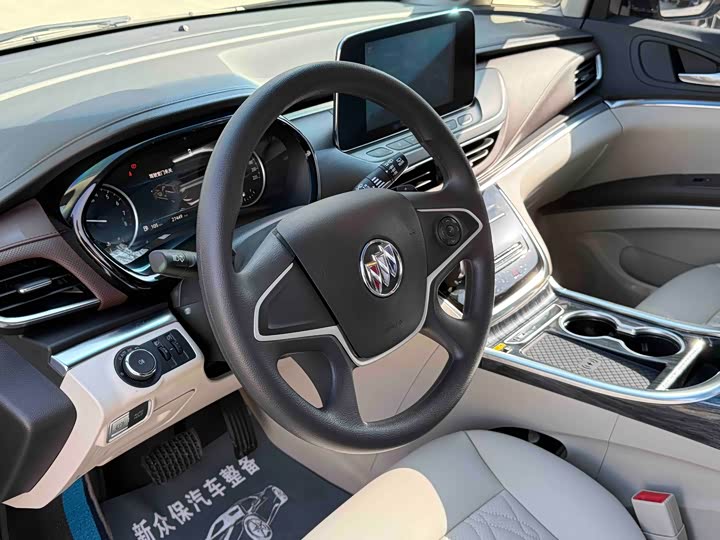 Фото 5 - Buick GL8 ES