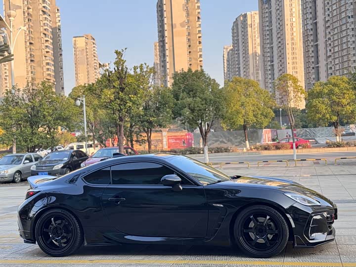 Фото 8 - Subaru BRZ