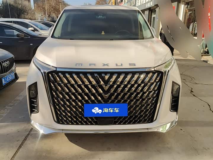 Фото 2 - Maxus G90