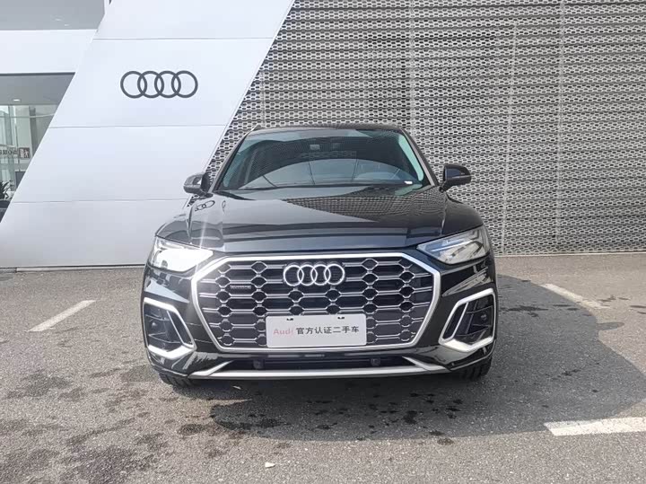 Фото 2 - Audi Q5L