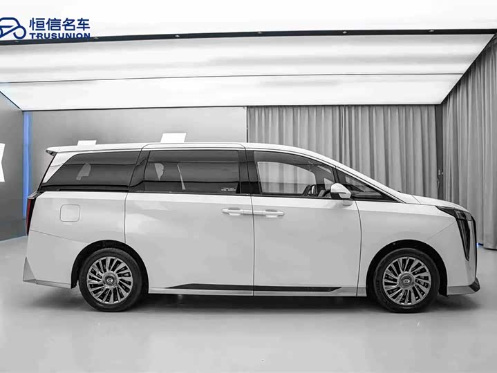 Фото 4 - GAC Trumpchi M8