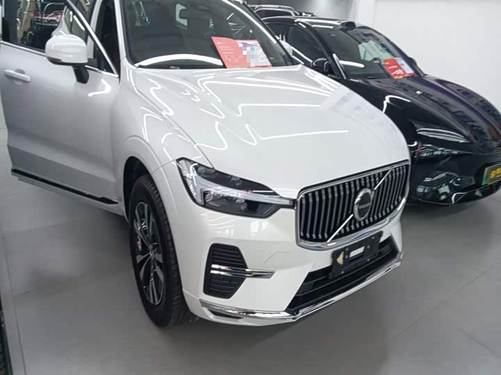 Фото 4 - Volvo XC60
