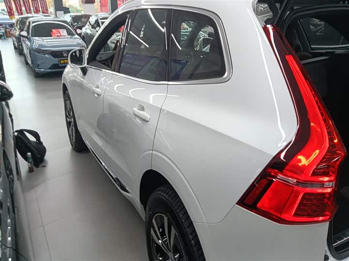 Фото 5 - Volvo XC60