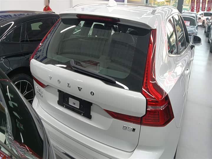 Фото 6 - Volvo XC60