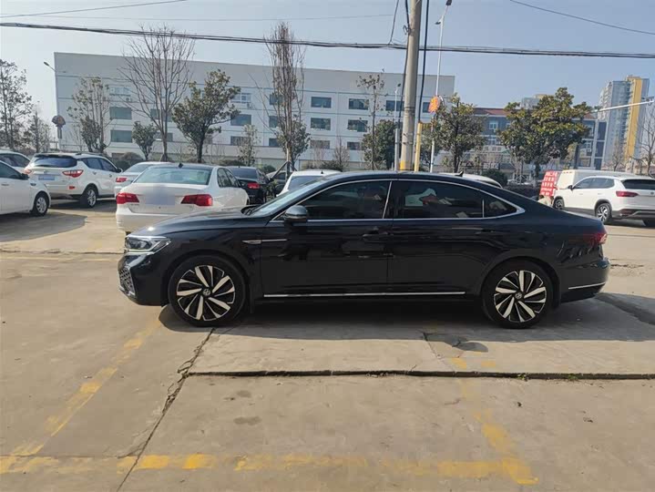 Фото 5 - Volkswagen Passat