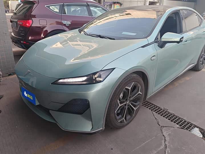 Фото 1 - Changan Deepal SL03