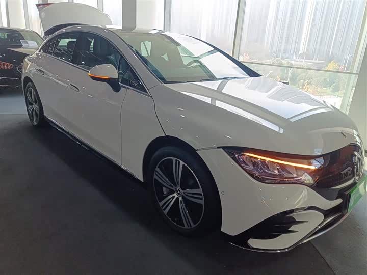 Фото 4 - Mercedes-Benz EQE