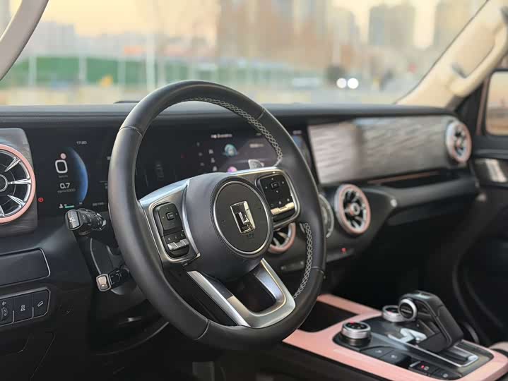 Фото 6 - Tank 300