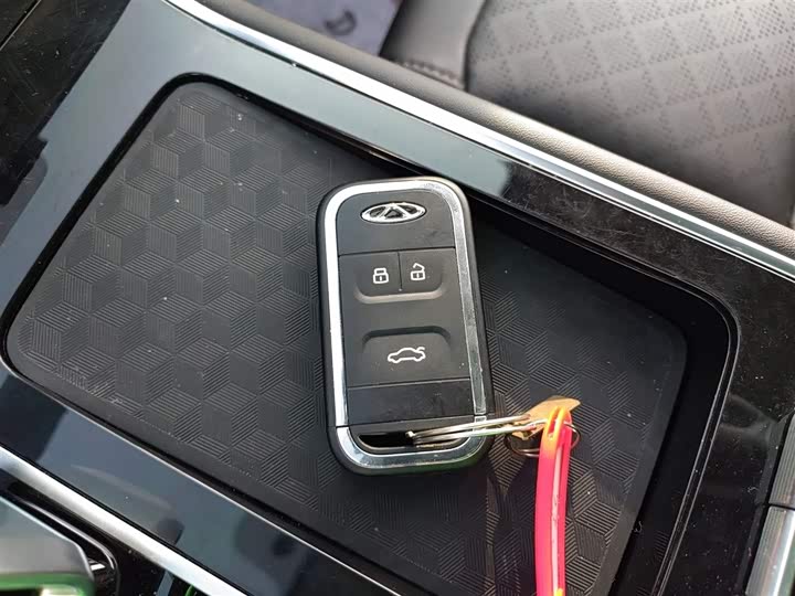 Фото 9 - Chery Tiggo 8