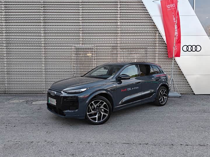 Фото 1 - Audi Q6L e-tron